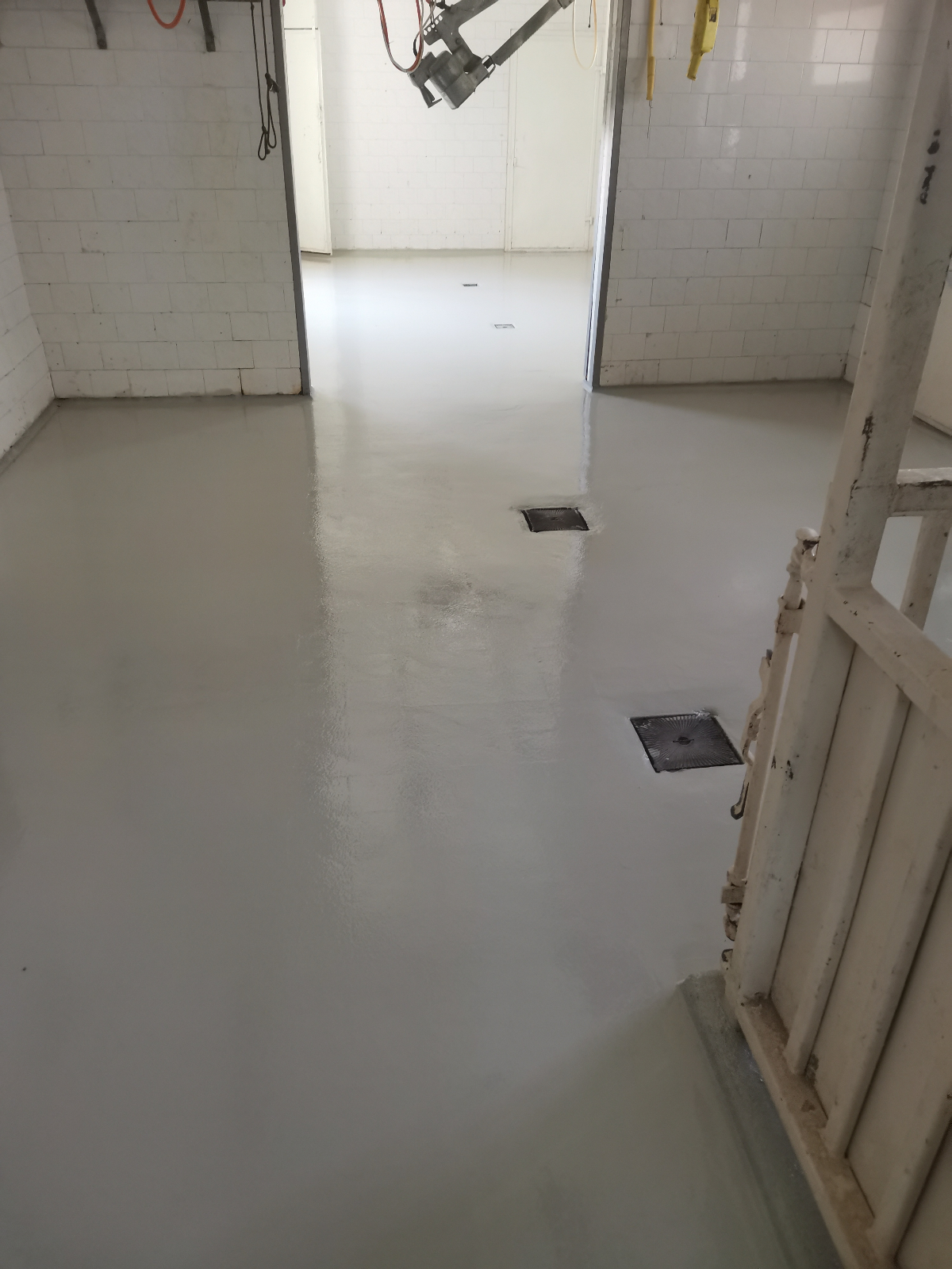 csúszásmentes felület fedőszínnel 1